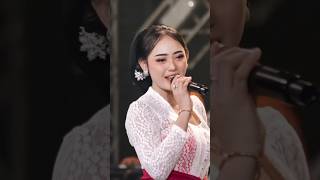 Podang Kuning - Silvy Kumalasari #silvykumalasari​ #podangkuning #skirecords​ ​#shorts