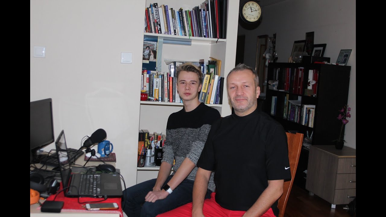 # 9 - How to get Confident on Stage - Antek Hasiura