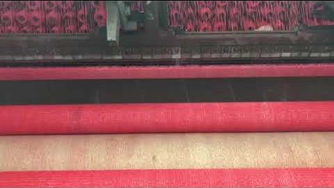 Raschel knitting machine to knit sun shade net cloth