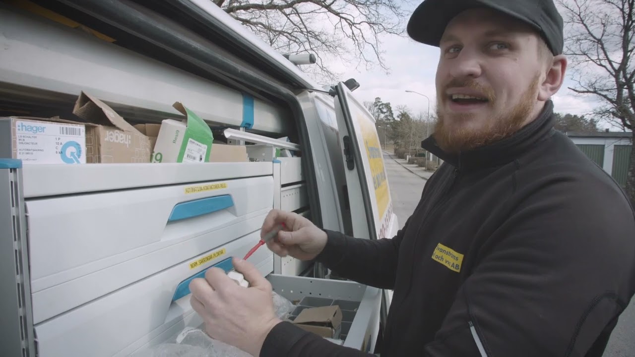 Philip på jouren-kabelbrand i service o brand i elcentral”