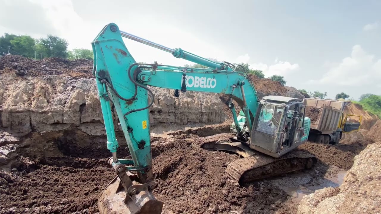 Heavy-Duty Road Work: The Power of a Kobelco Machine