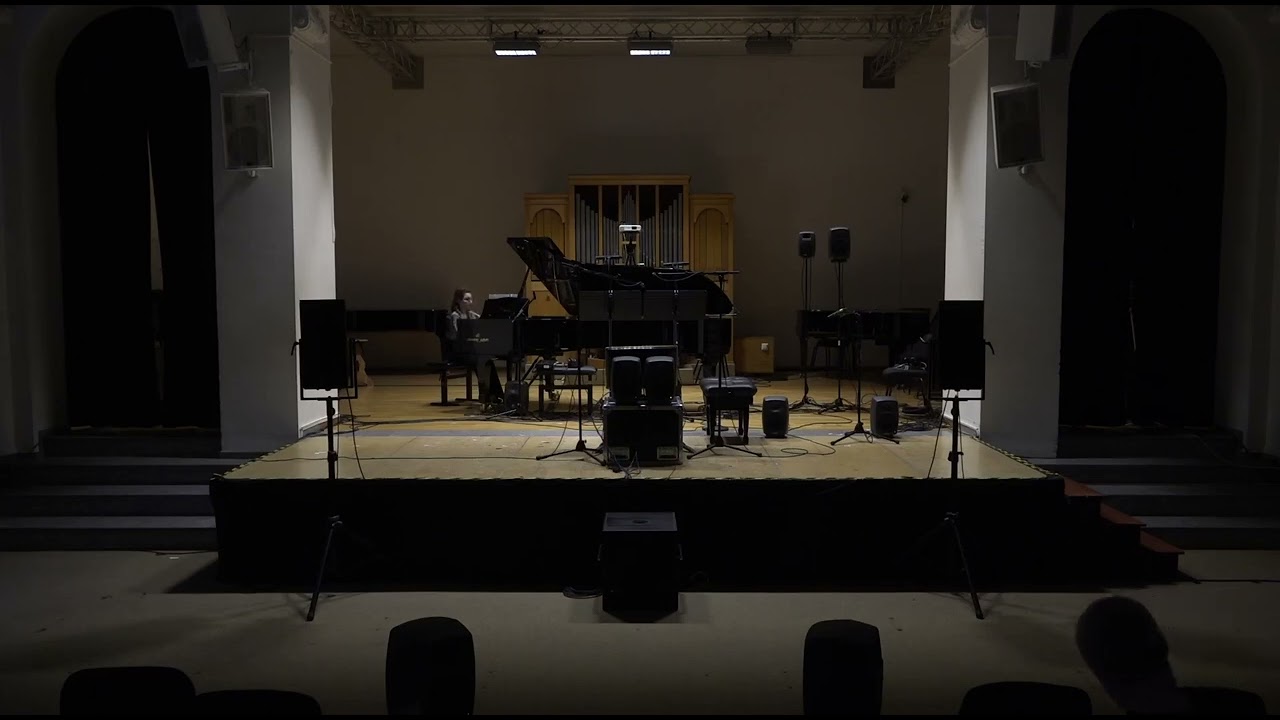 Giulio Cattaneo: Capuchinbird for piano and live electronics