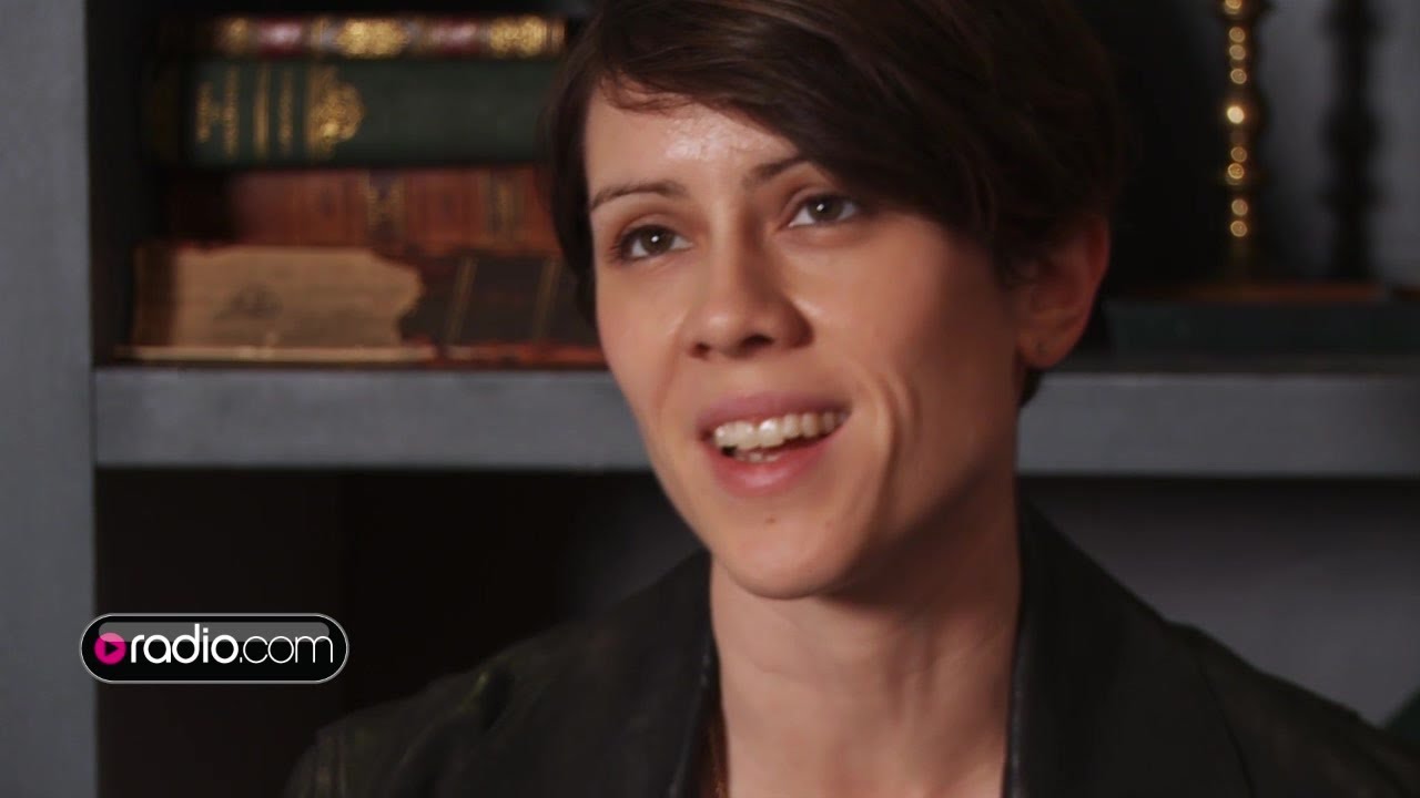 Tegan & Sara Talk Band of Outsiders & How To Wear Leather