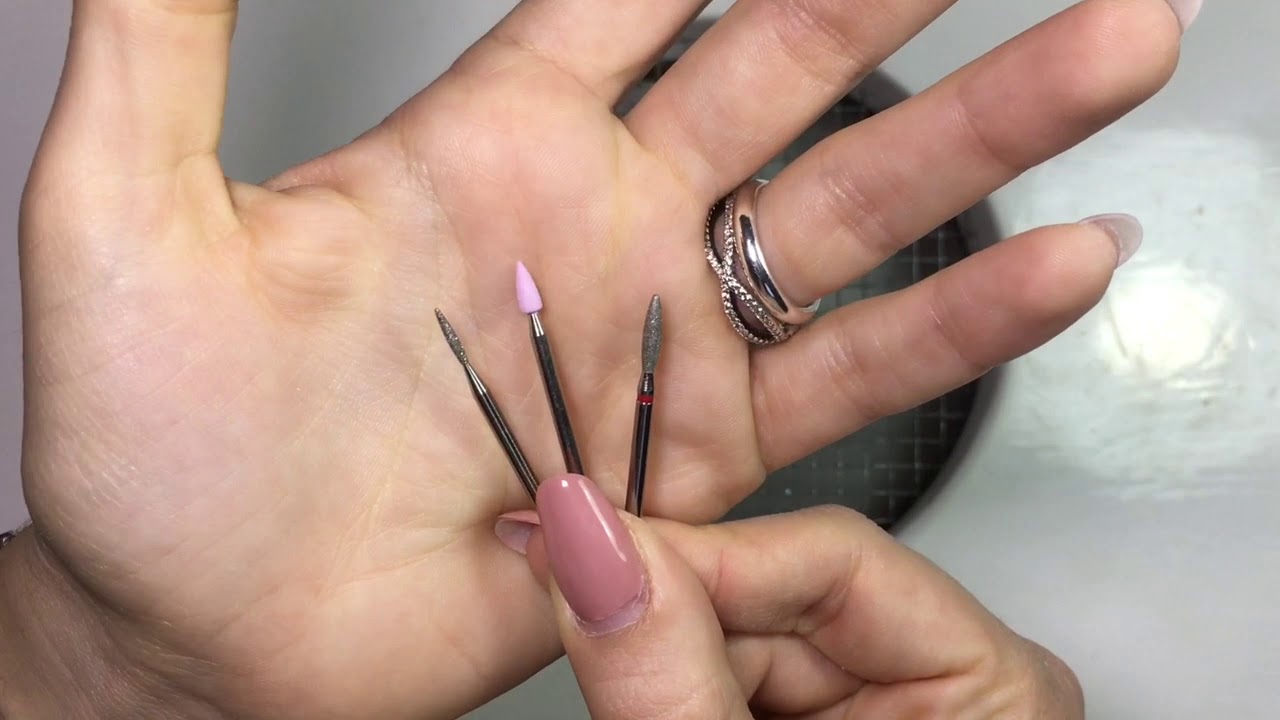 MANICURE RUSSA: come farla in 2 modi!