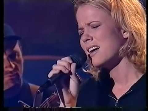 Ilse DeLange - Schiet vol tijdens All The Answers (volledig)