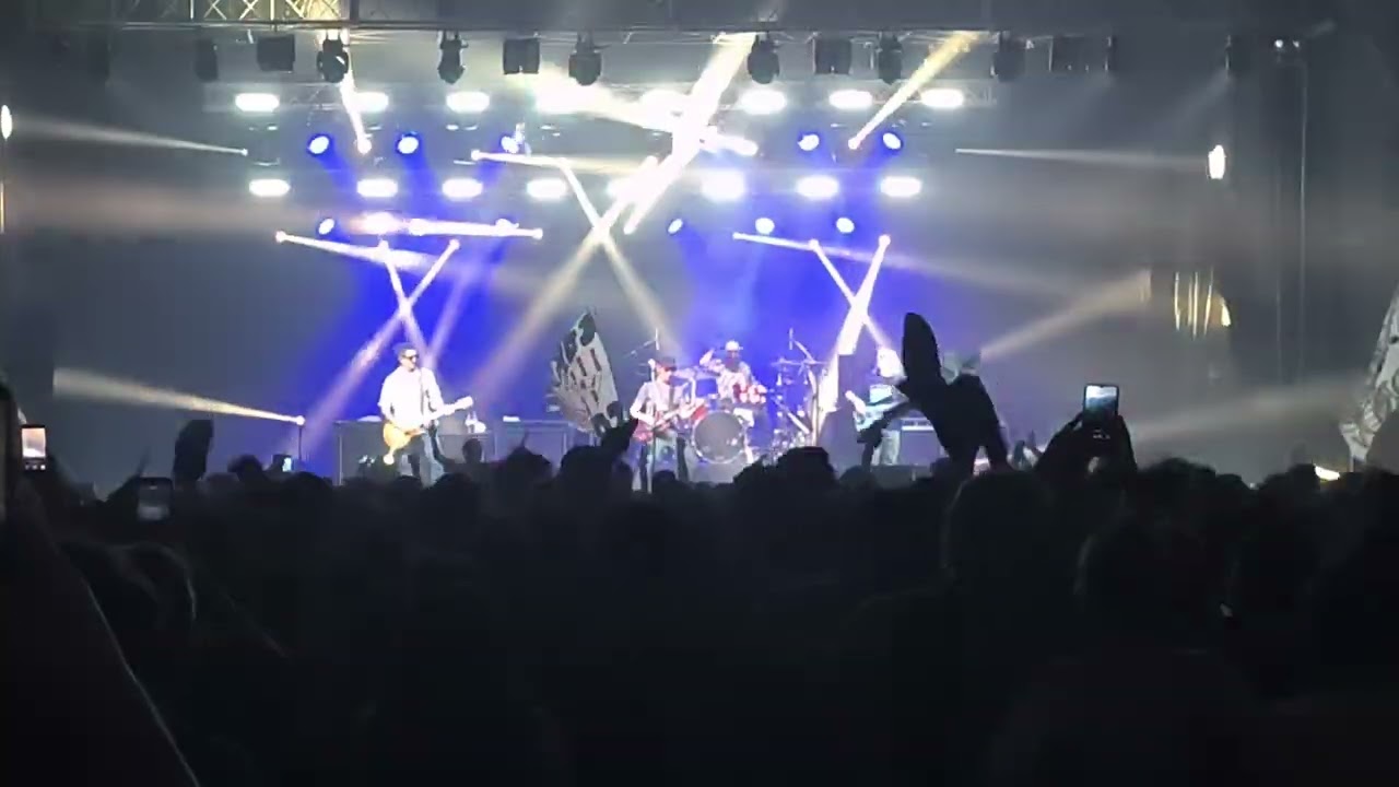 Skay Beilinson en vivo la falda 