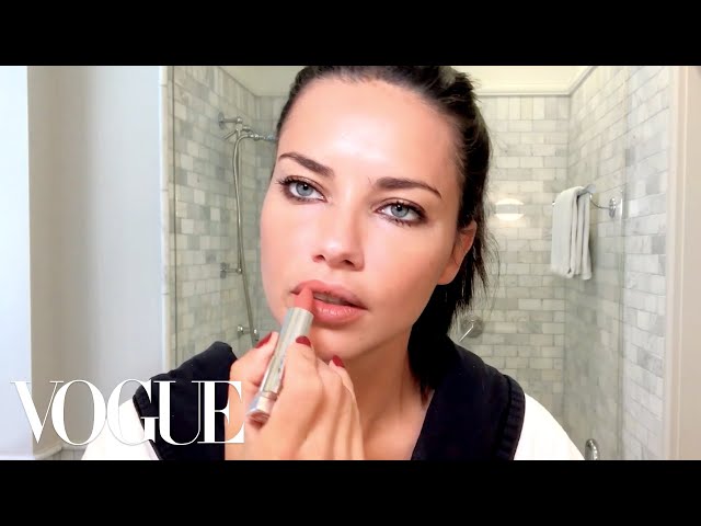 Adriana Lima Beauty Secrets | Vogue