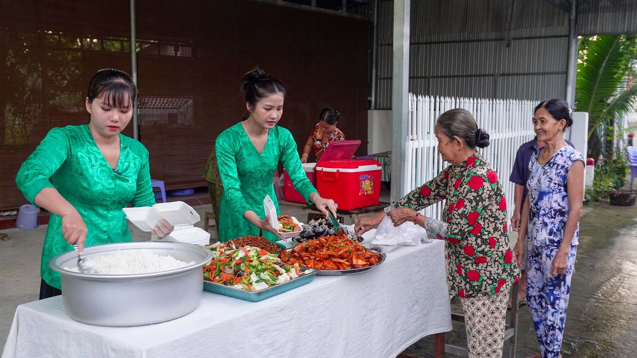 Ngày Vía Quan Thế Âm Chú Ngọc Phúc Ở Mỹ Phát Tâm Tặng 100 Phần Cơm Chay Trà Dâu cho Bà Con | HQ#1735