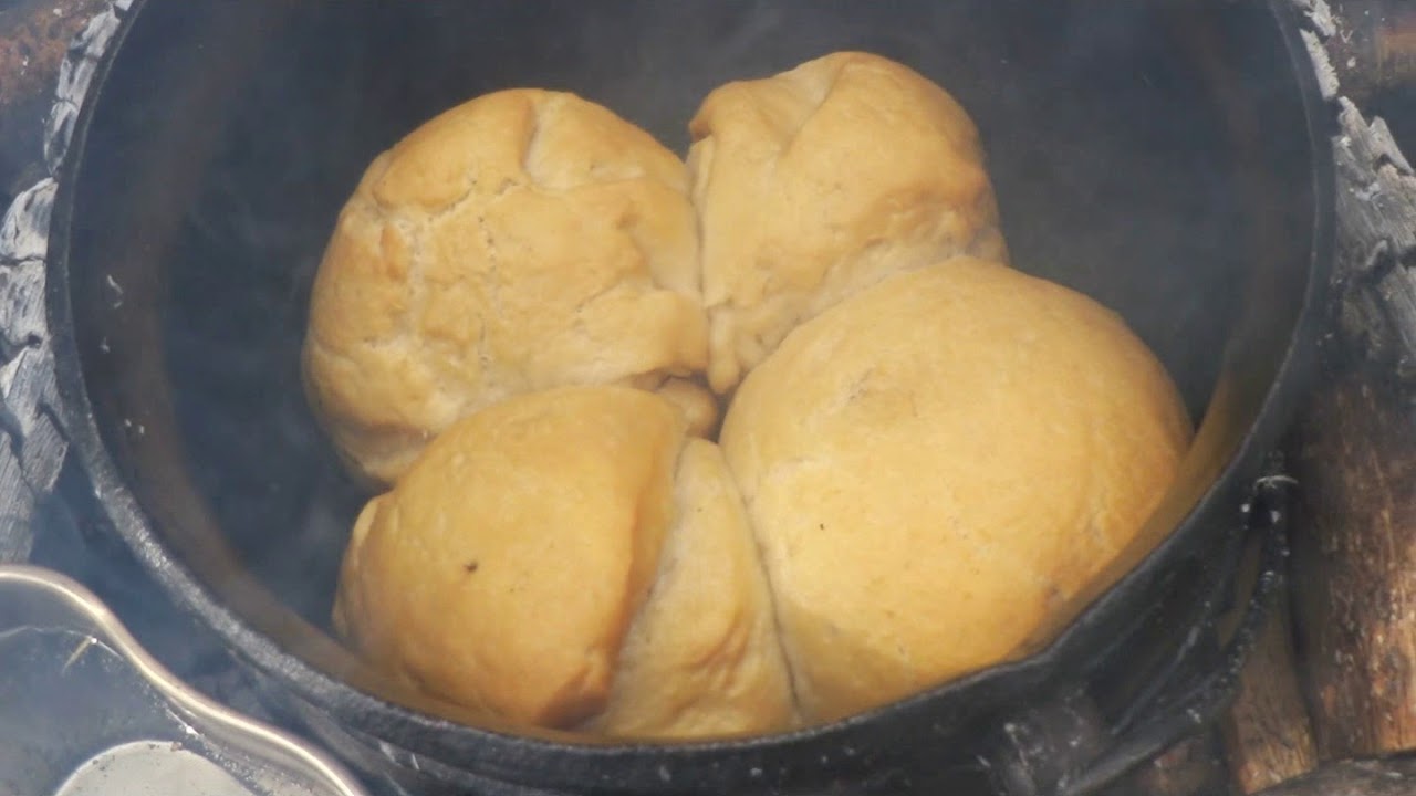 DUTCH OVEN COOKING - FIELD BREAD