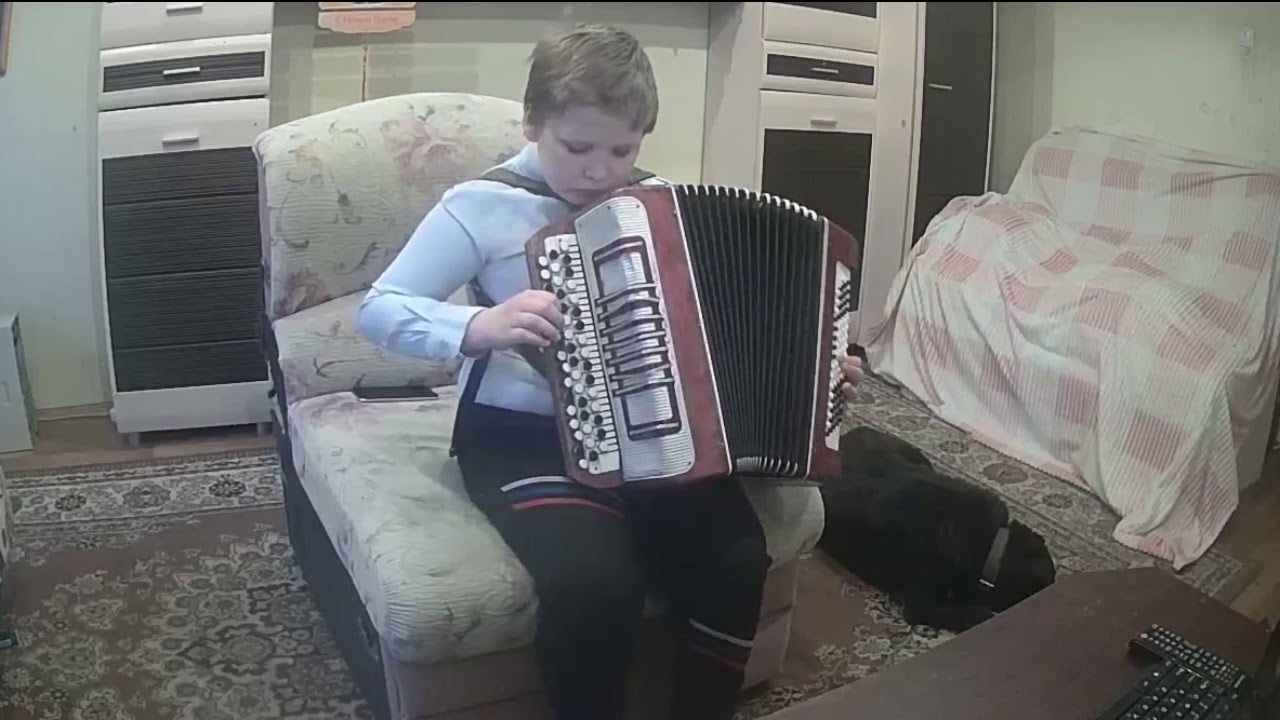 Агафонов Роман - Русская народная песня «Как у наших у ворот» - YouTube