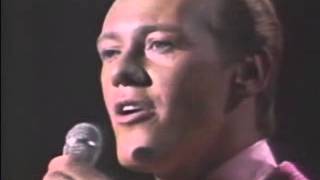 Righteous Brothers Bobby Hatfield - Unchained Melody