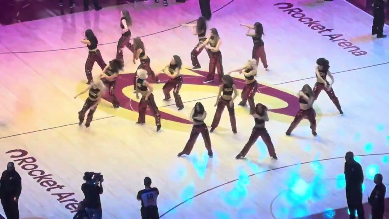 NBA Cleveland Cavaliers Dance Team ECSF game 1 vs Indiana Pacers
