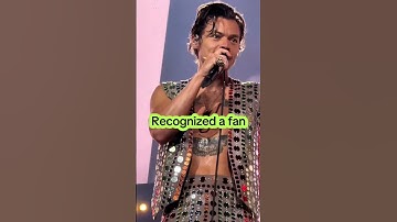 Thumbnail of When Singers Saw their Old Fans in Crowd🥰 #shorts