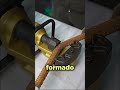Si enderezas una barra de metal puede pasar esto!