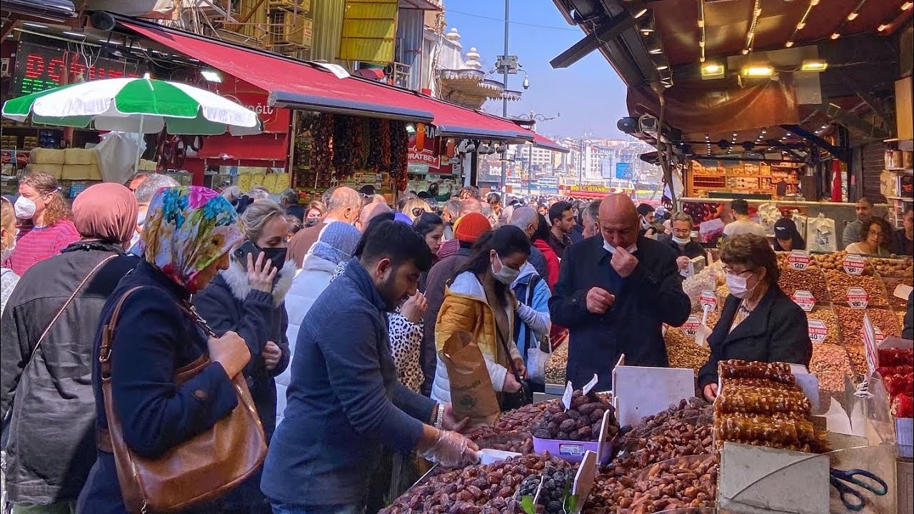 Ramadan Shopping In Turkey 2022!  Spice Bazaar & Local Markets In Istanbul