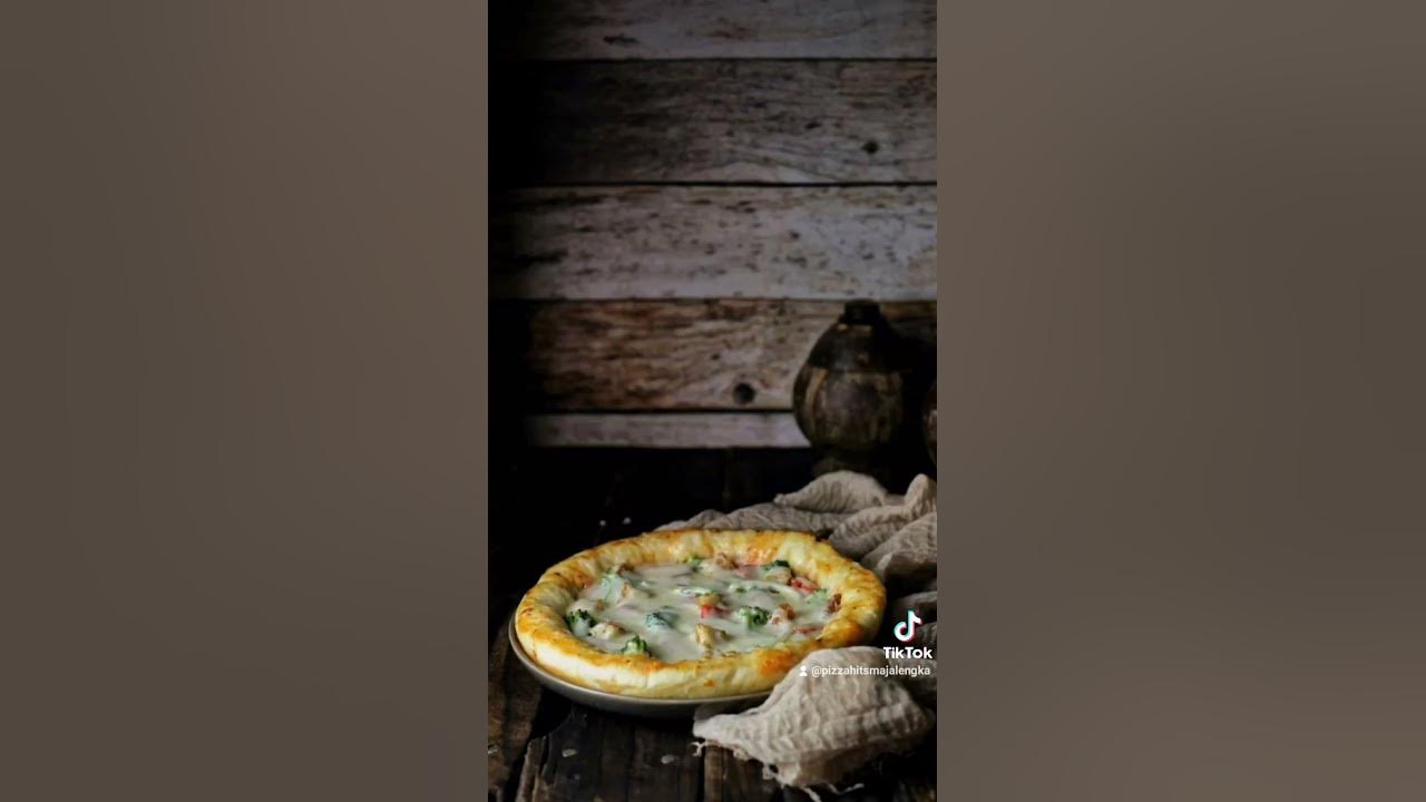 pizza hitsMajalengka #fyp #fypシ #majalengka  #shortvidio #pizza #pizzahut #pizzarecipe