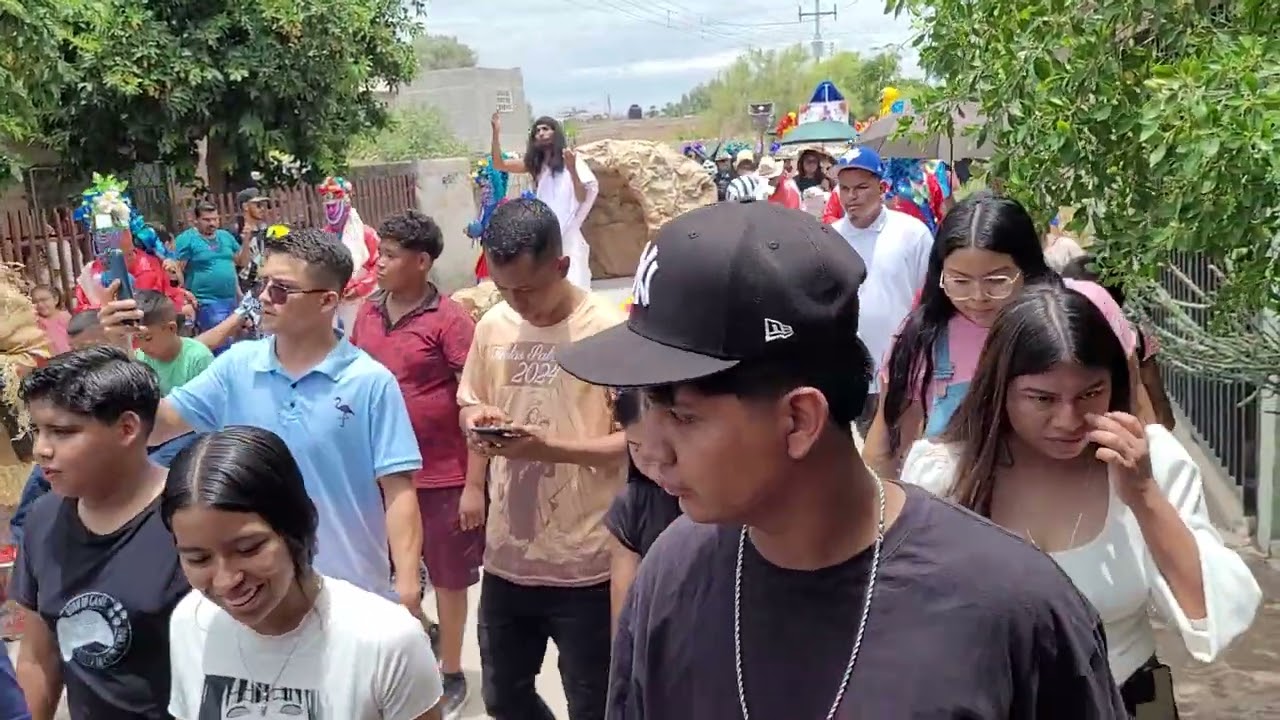 Recorrido de las danzas del Ejido La Paz (Peregrinación de la Virgen del Carmen)