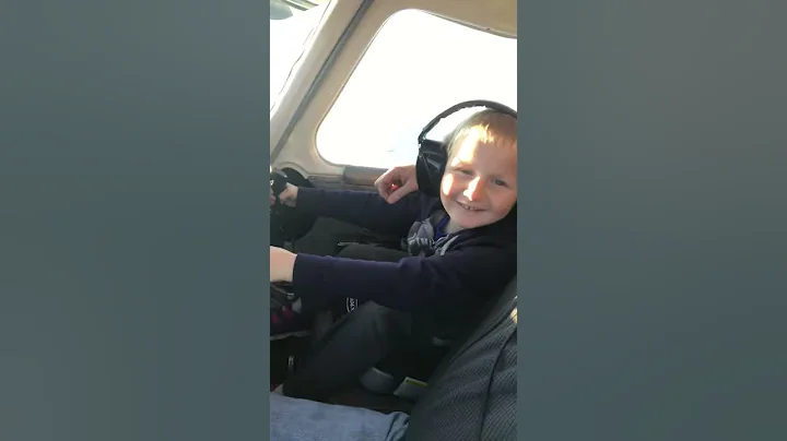 6yr old flying pa28
