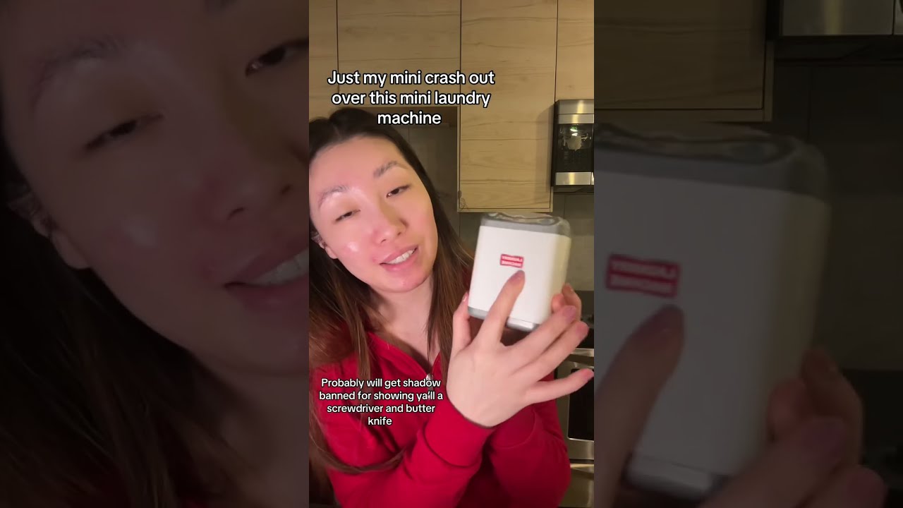 Using a mini laundry cleaner to clean my makeup brushes-Crashed Out 🤦🏻‍♀️