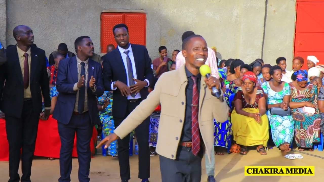 KADOGO WAYESU YONGEYE KUGARAGARA MUMAKUTANO NAKIVALE NYUMA YIGIHE KIREKIRE ATAHAGERA BYARI UMUNEZERO