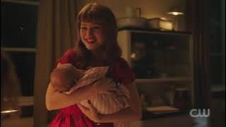 Jughead and Betty have thier second child - Riverdale 06x04