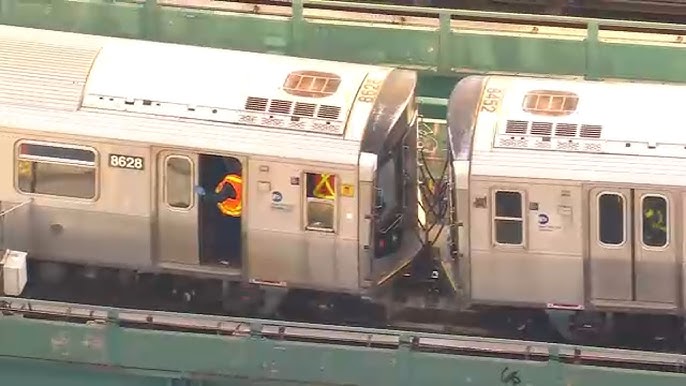In New York, 2 Teens' Deaths Underscore Dangers of 'Subway Surfing