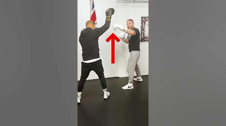 How to Beat Southpaw Boxers w/ This Move #shorts