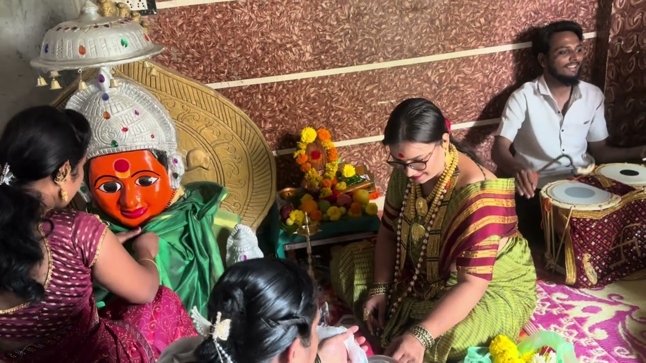 ॥ओम काळेश्वरी॥ गुरुवर्य निशाताई पुणेकर आनदाची आरती. 9922055202