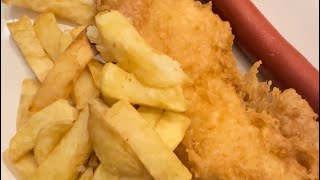 American has his first proper fish and chips in the UK! #fishandchips #uk #american #foodie