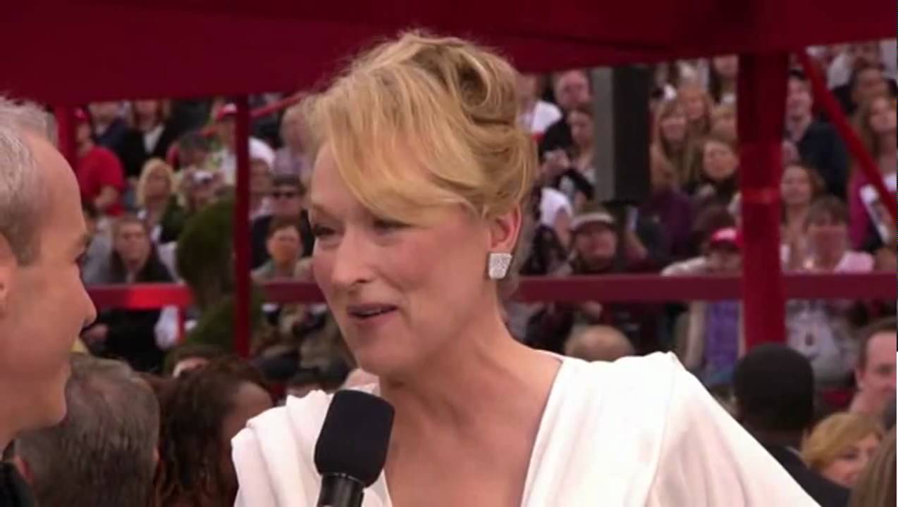 Meryl Streep - Oscars 2010 - Red Carpet interview #3