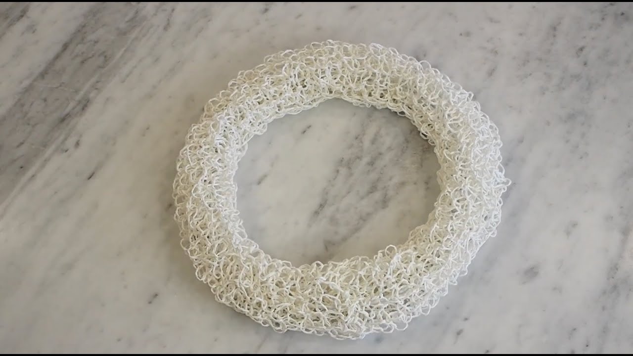 Neulottu Kranssi Paperinarukranssi DIY Askarteluohje YouTube neulottu-kranssi-paperinarukranssi-diy-askarteluohje-youtube