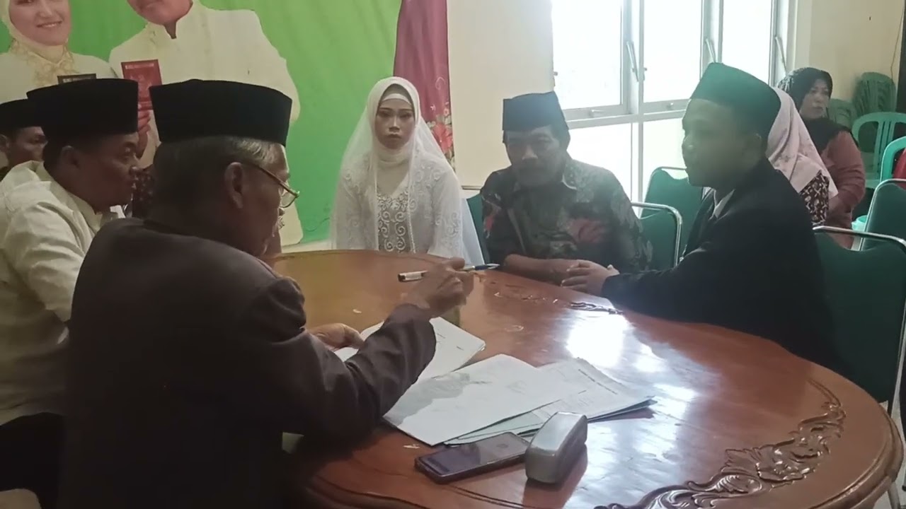 AKAD NIKAH DI KUA COMAL 2025