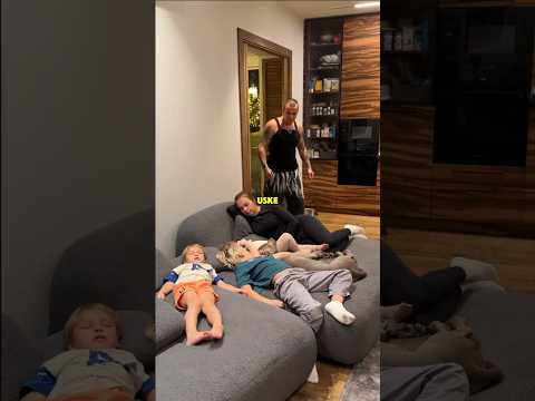 Dad Gets Caught Being Romantic 😂(@pavlov_family_)