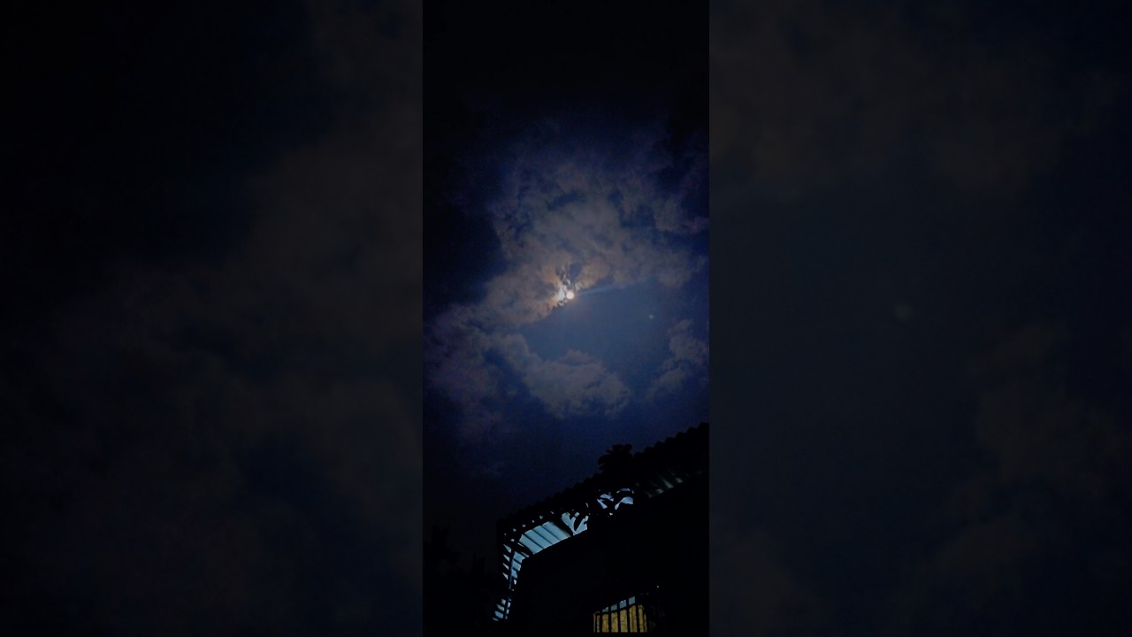 creative moon💙clouds pro setting photography📸end of last plz subscribe 🙏🙏......