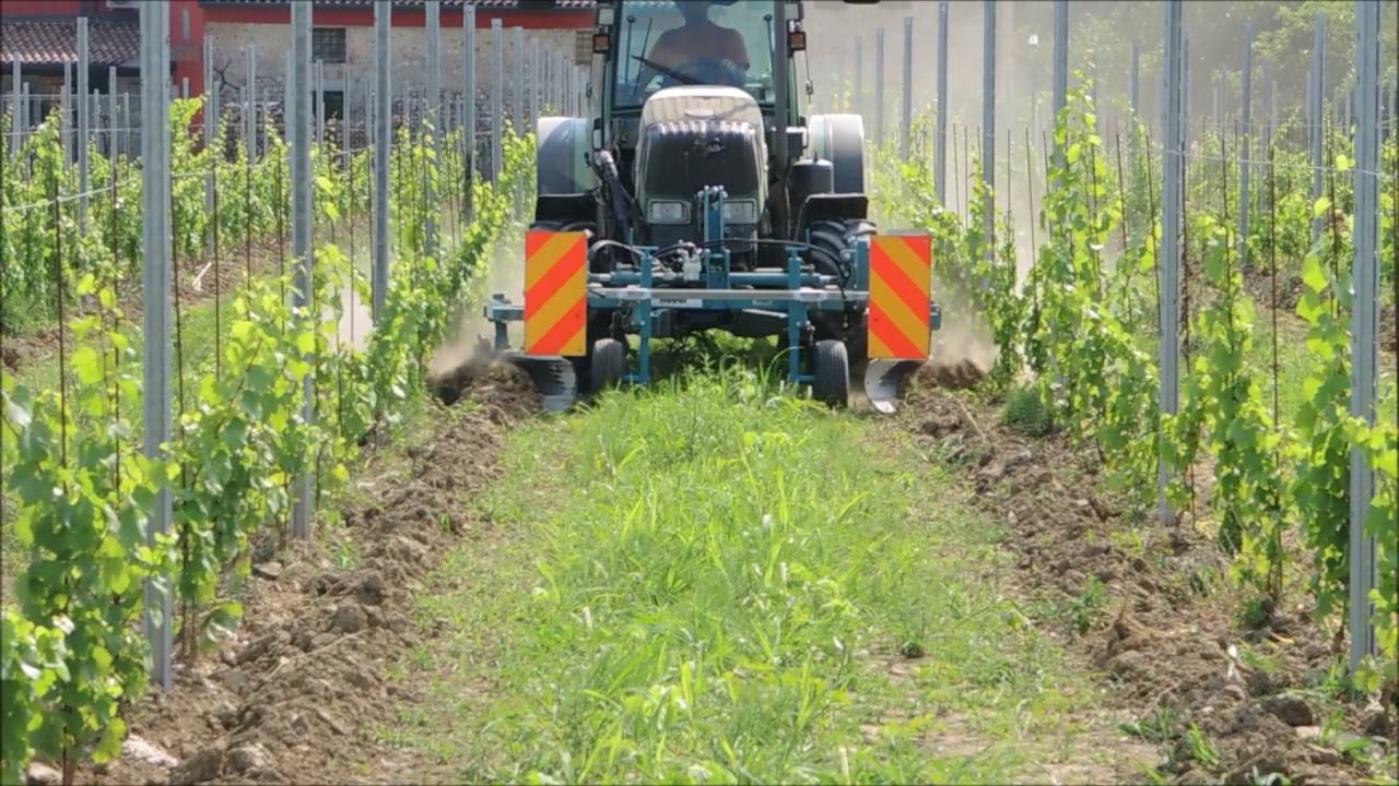 Rincalzatore frontale doppio           Rincalzo del filare                  Nadal s.n.c.