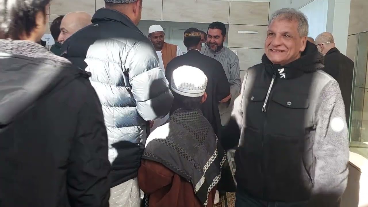 Hugs and Kisses: 2022 Eidul Adha at the Canberra Islamic Centre