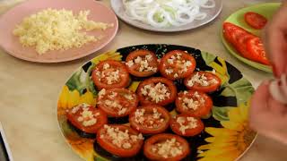 Баклажанная закуска / Жареные баклажаны с помидорами и чесноком Баклажанная закуска / Жареные баклажаны с помидорами и чесноком