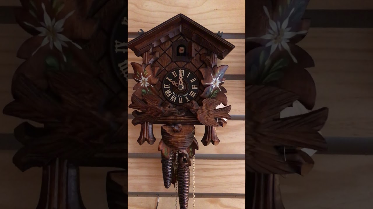 Carvings cuckoo clock