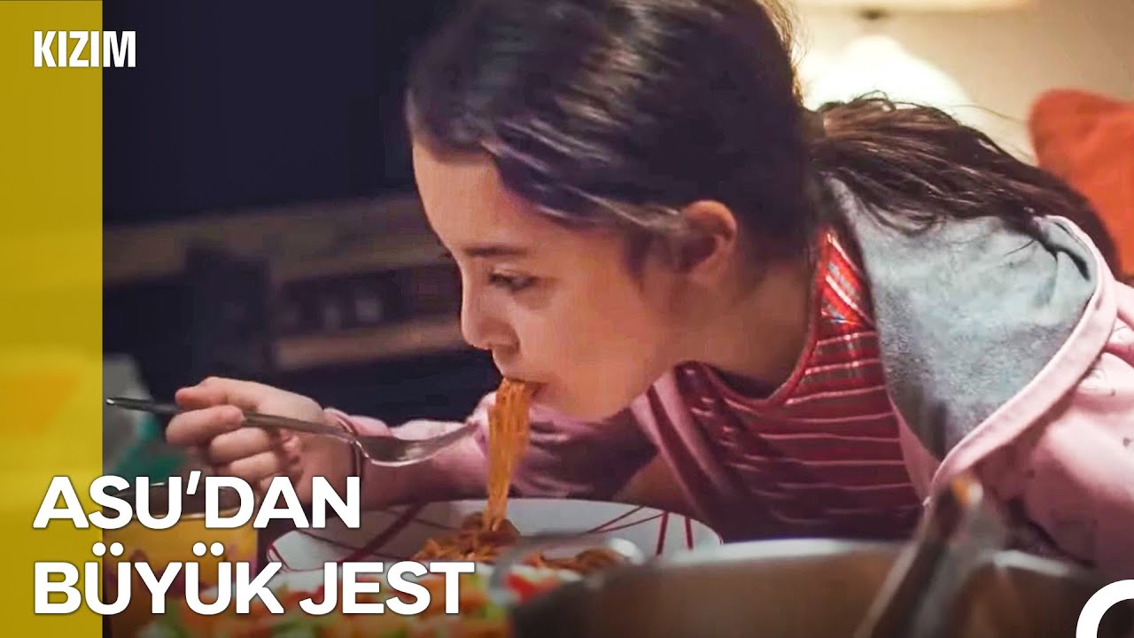 Şöyle Koca Bi' Tabak Salçalı Makarnaya Hayır Demem - Kızım