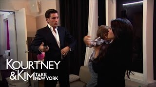 Dead Romance | Kourtney & Kim Take New York | E!