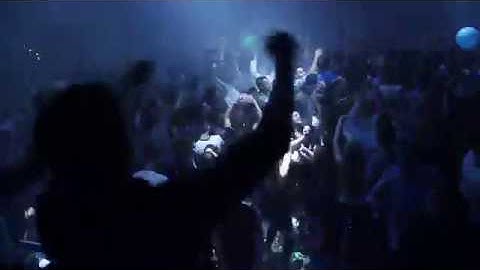 Crowd in Night Club Jumping / Dancing to Music | Free Stock Footage [ Night Club / Crowd ]