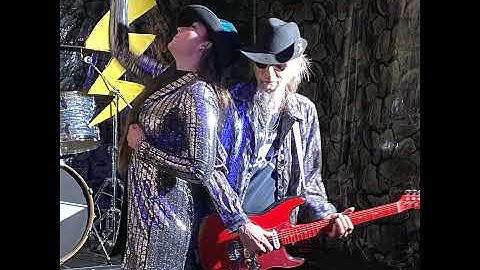 Lightning In A Bottle (feat. Zero Basement & Sami Michelsen)