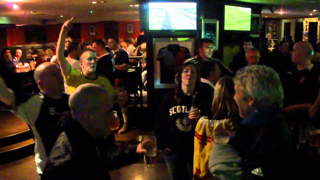 Tartan Army Sports cafe, London, 26.03.2011. YouTube