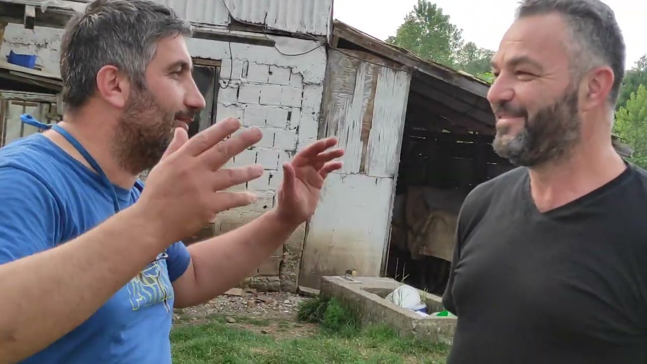 /// FİDAN ALMAYA GELDİK HOROZCU DENK GELDİ ///