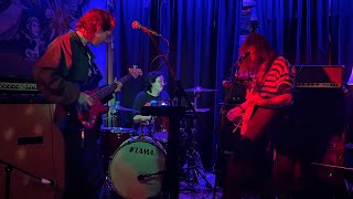 Pale Shade - Earthworm Live At The Grape Room Phl