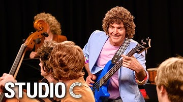 Seinfeld Bass Player (ft. Will Forte) - Studio C