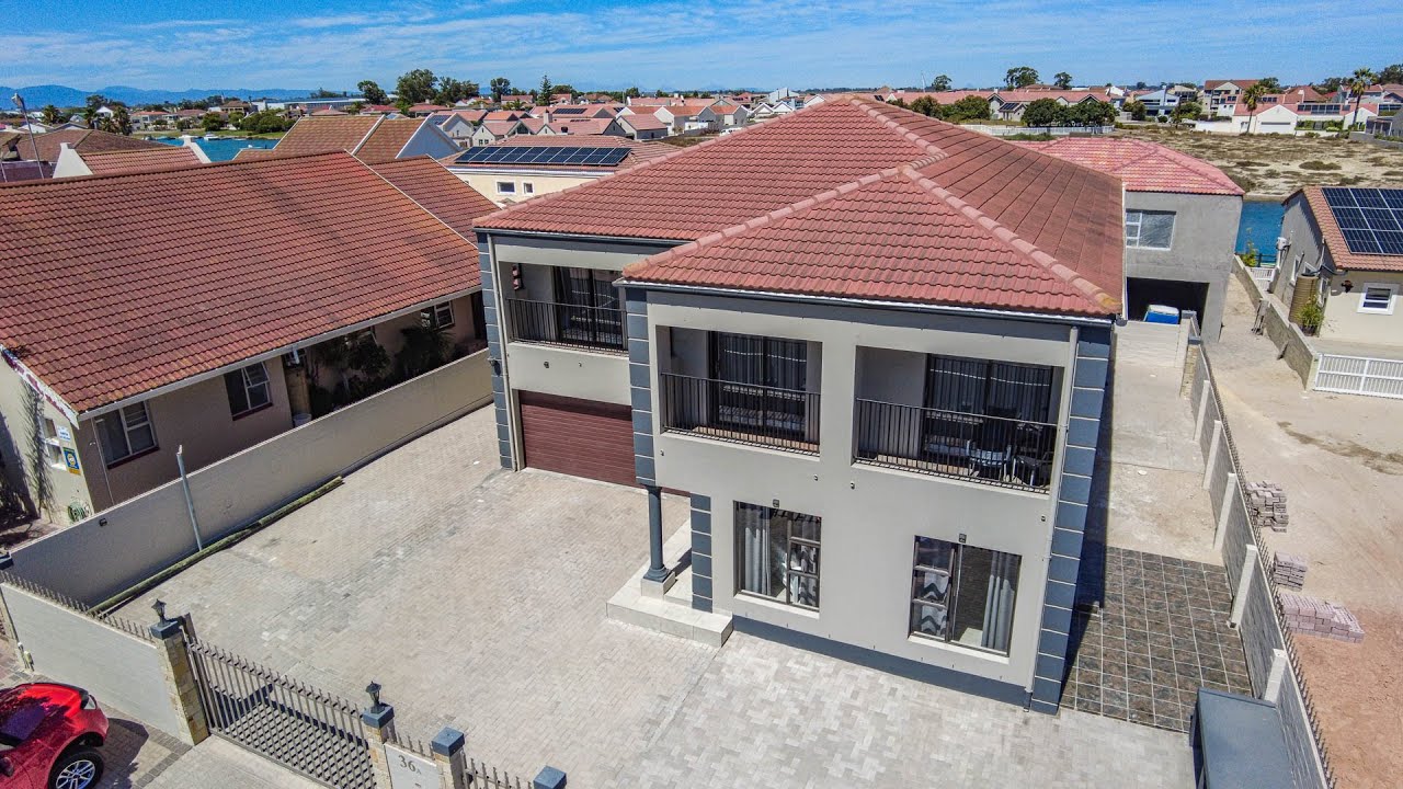 6 Bedroom For Sale - Port Owen