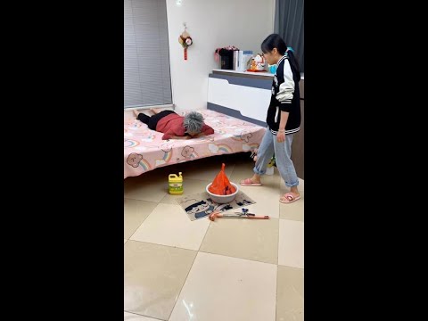 Lying-down hair washing basin for elderly, pregnant women, children, and bedridden patients