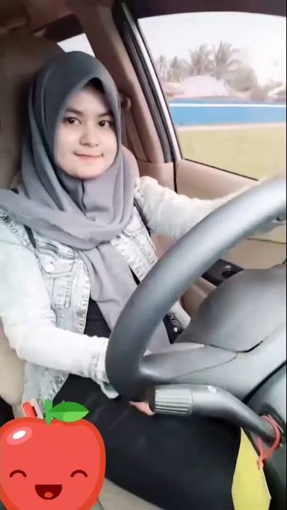 Jalan sore naik mobil pinjaman