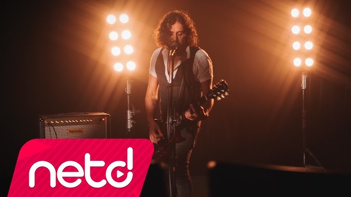 Guy Fawkes niqobidagi yigitlar Ajoyib yalangoch rus qizlari